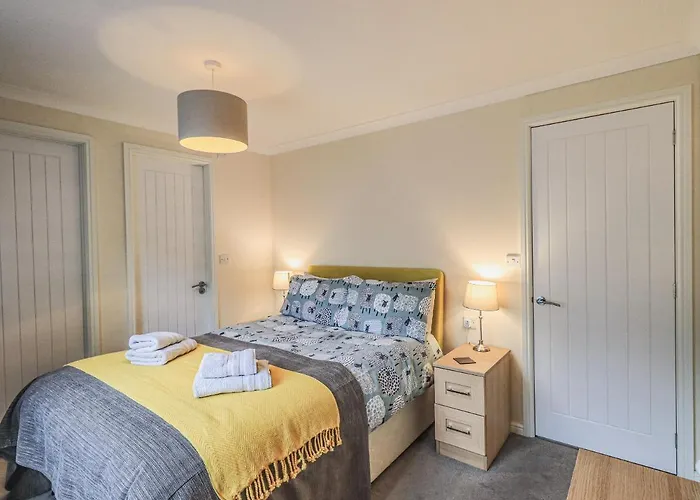 Daffodils * Bowness-on-Windermere